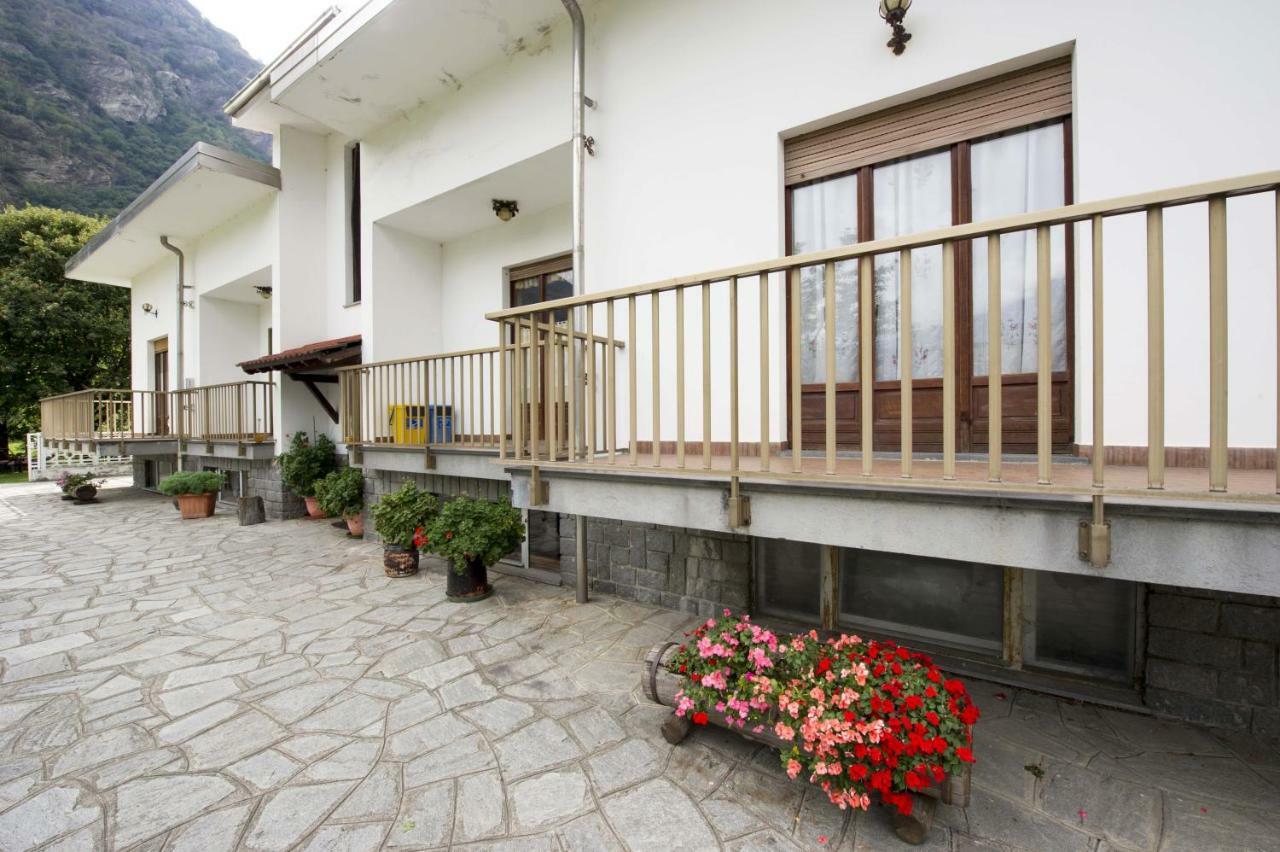 Mansarda plein soleil Villa Donnaz Buitenkant foto