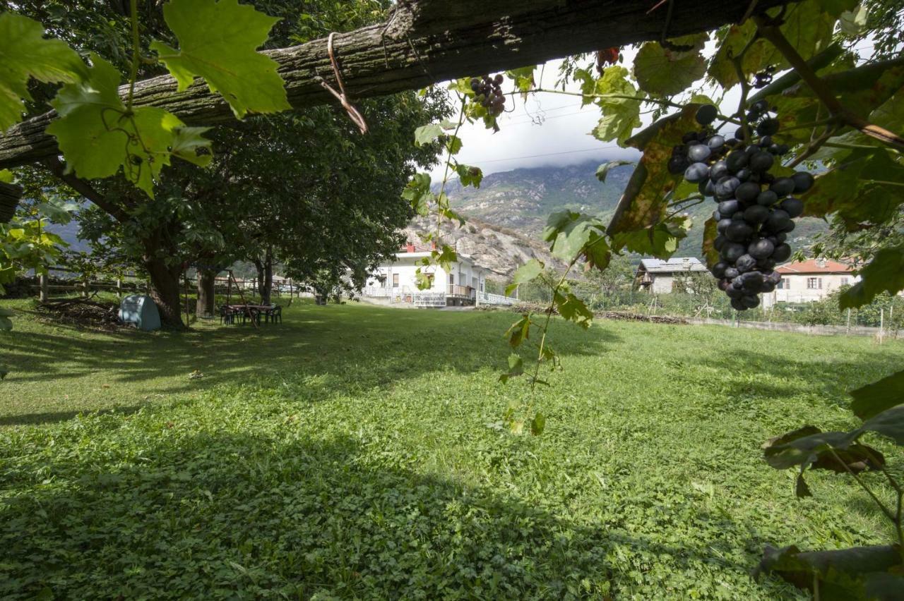 Mansarda plein soleil Villa Donnaz Buitenkant foto