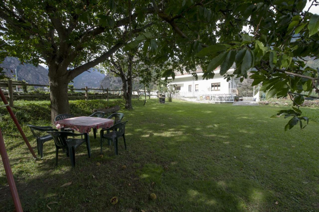 Mansarda plein soleil Villa Donnaz Buitenkant foto